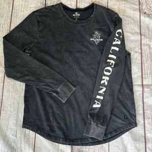 Hollister Long Sleeve Tee Size S